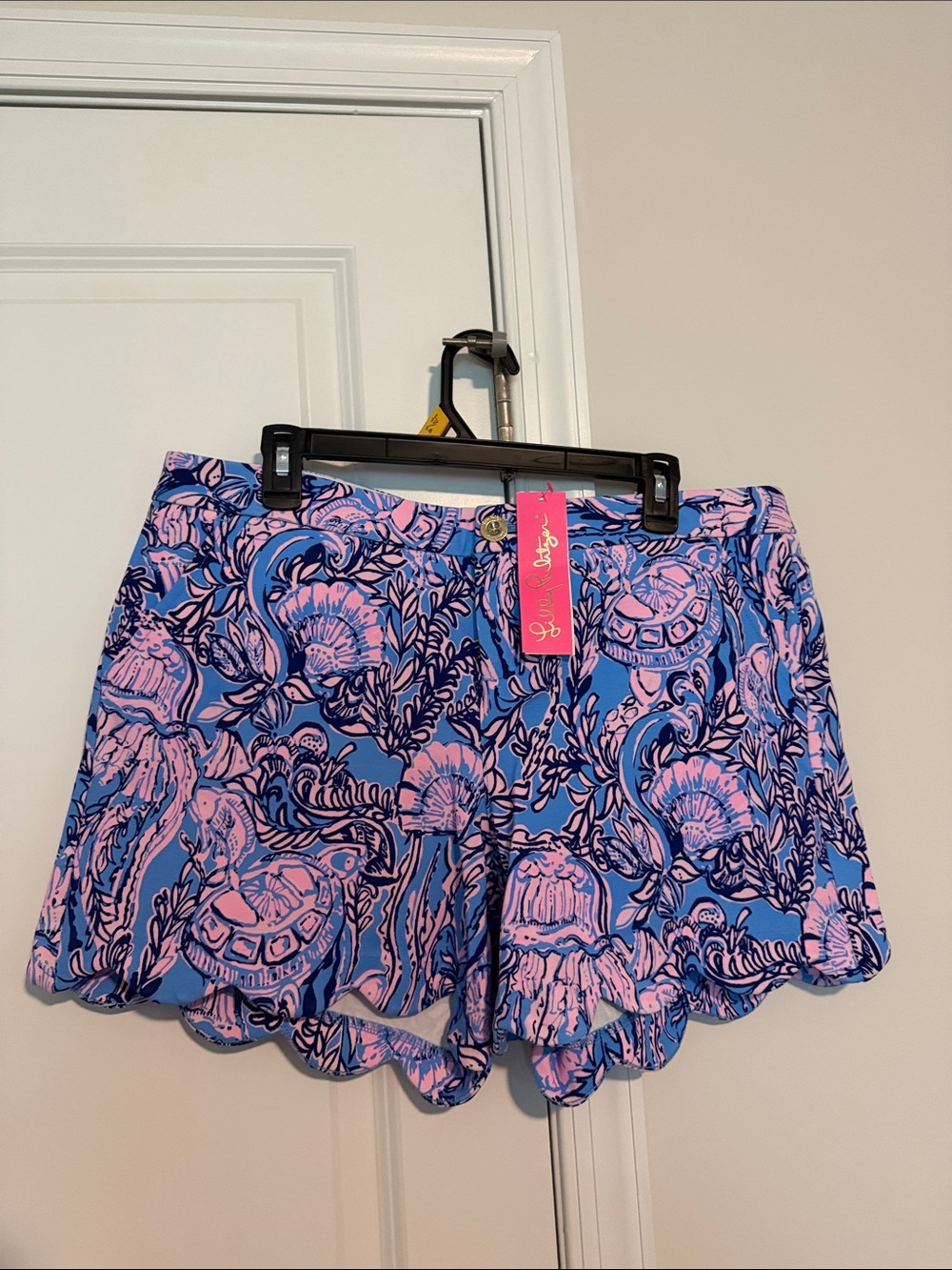 Lilly Pulitzer Blue & Pink Scallop-Hem High-Rise Shorts